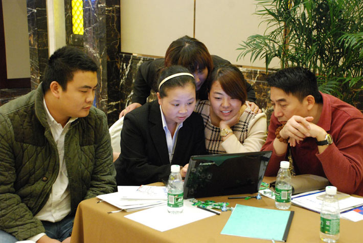 高瞻遠(yuǎn)矚，移攬?zhí)煜? 2014年百度移動推廣峰會會議報(bào)道